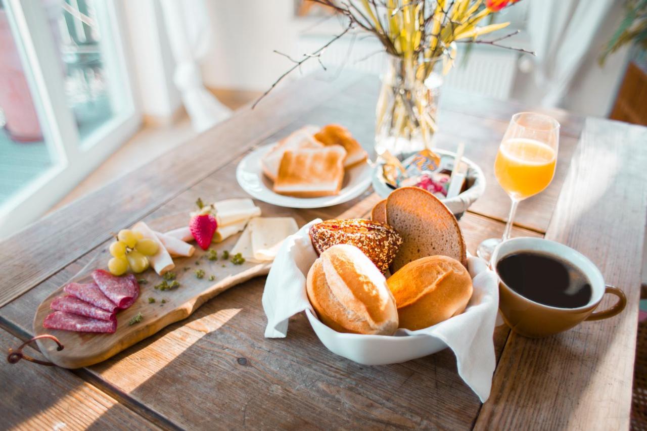 Bed & Breakfast Unter Den Linden Hungen Buitenkant foto
