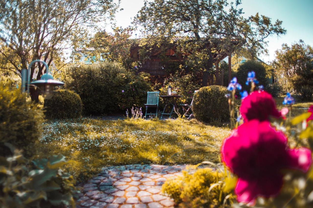 Bed & Breakfast Unter Den Linden Hungen Buitenkant foto