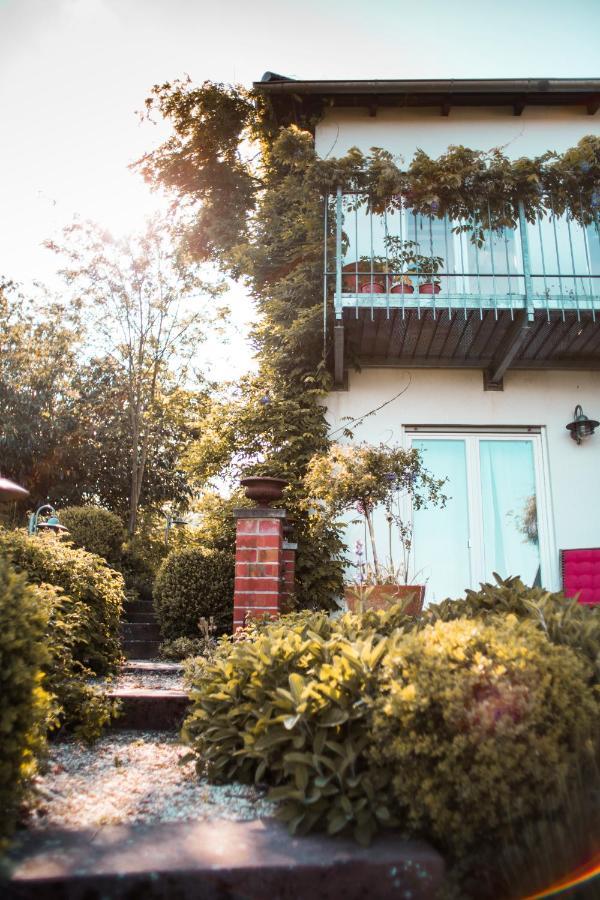 Bed & Breakfast Unter Den Linden Hungen Buitenkant foto